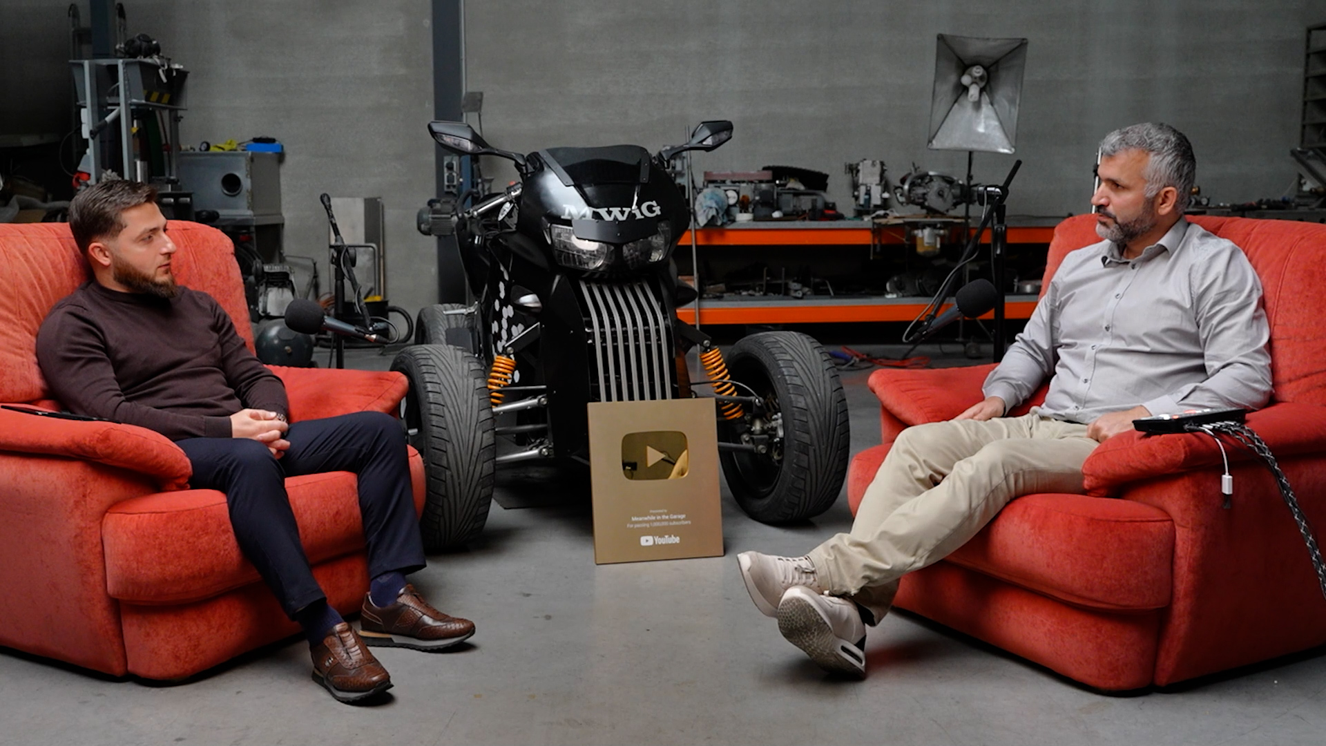 MWIG Podcast Studio team aan het werk met camera’s en microfoons